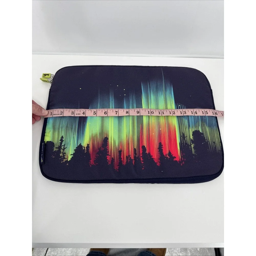 Griffin & Threadless Electric Sky Aurora Borealis Laptop Sleeve NEW‎ Large 16